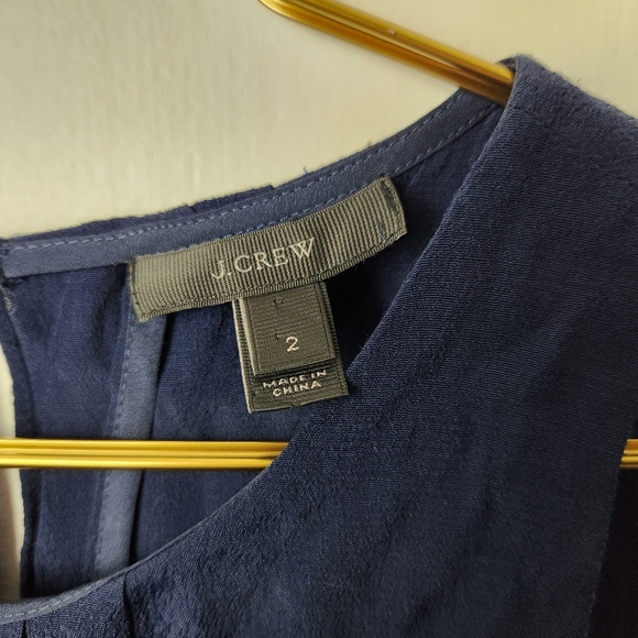 J. Crew Women's Size 2 Navy Blue Tiered Crepe Sleeveless Tank Top Blouse - Picture 2 of 5